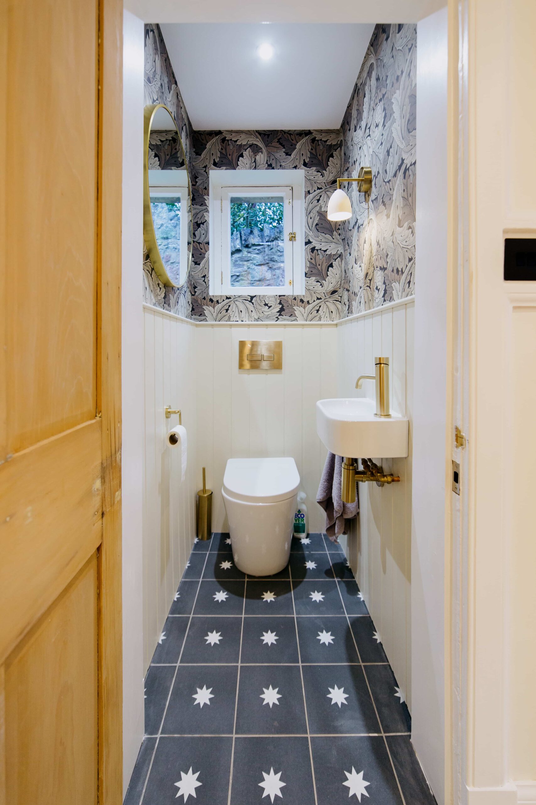 cloak-room-renovation-edinburgh-bathroom-min