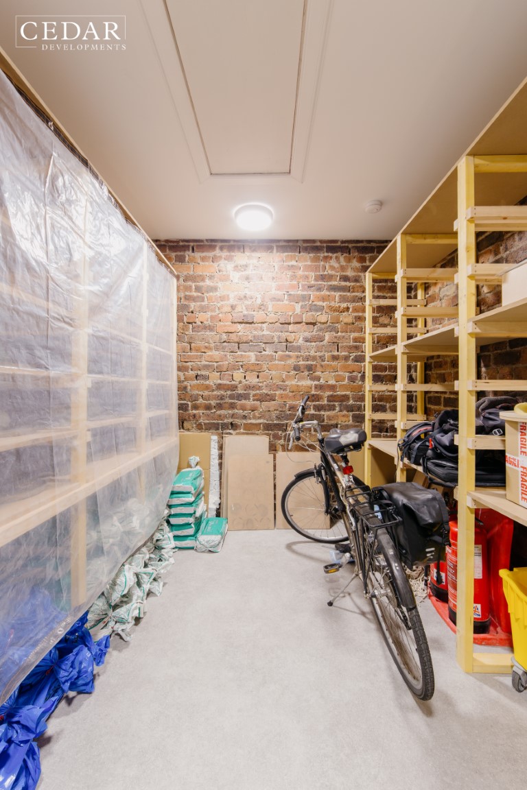 edinburgh-commercial-shop-renovation-shelving-and-storage