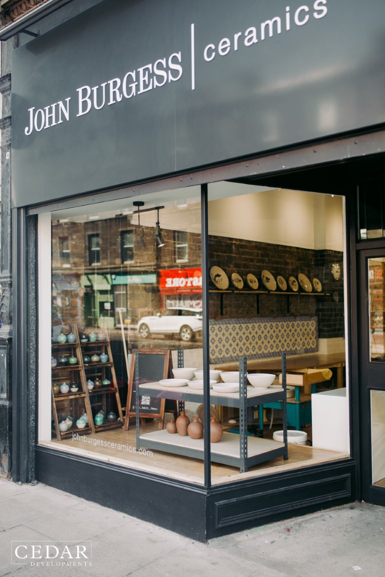 edinburgh-pottery-shop-front-display-from-outside