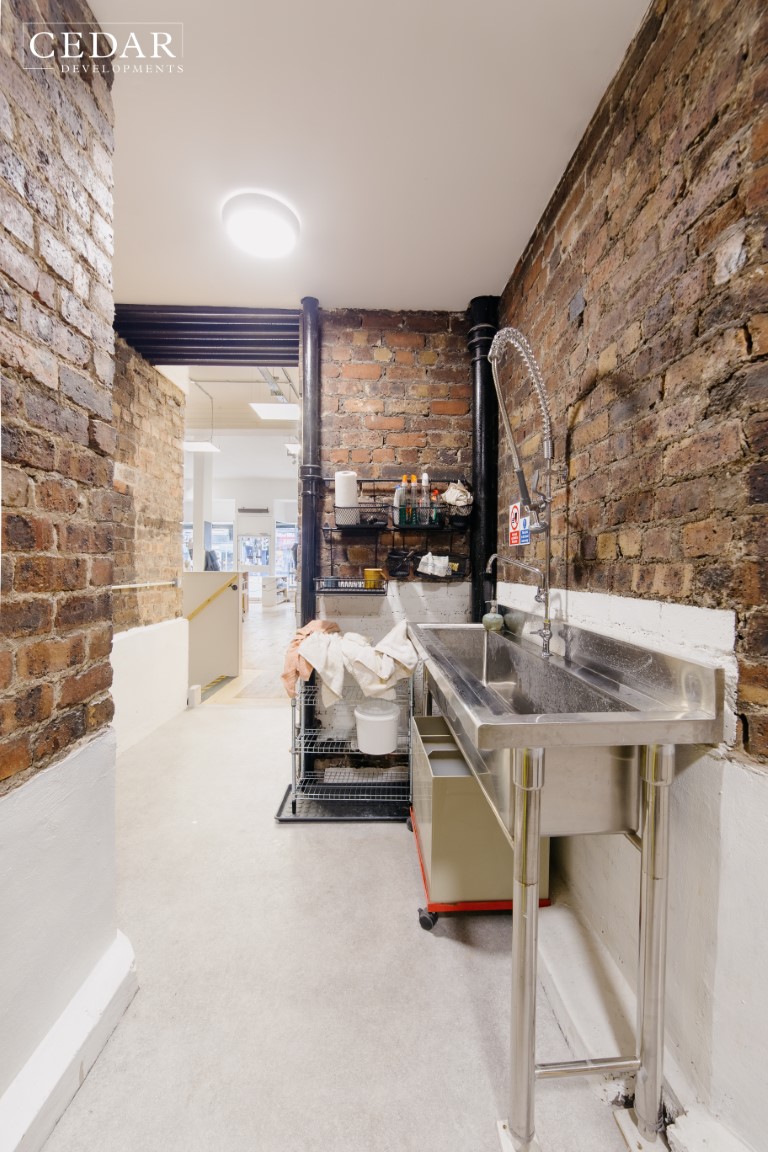 edinburgh-shop-fitout-kitchen-area-brickwork-walls